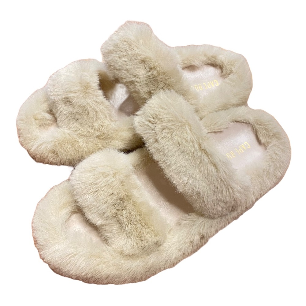 FALL SALE Cape Robbin Kandi Beige Faux Fur Slides Sandals - Picture 1 of 3
